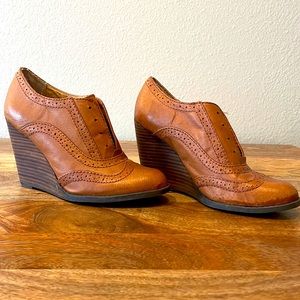 Steve Madden wedge boot